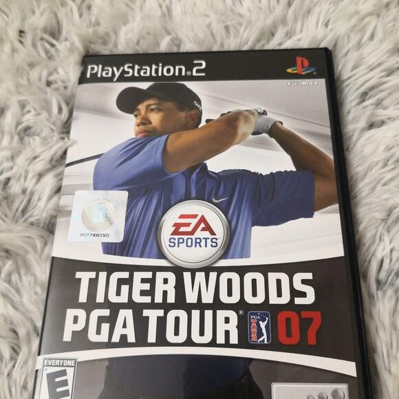 Tiger Woods PGA Tour Playstation 2 Golf PS2 Sports Gamers Christmas  Electronics - Picture 1 of 6